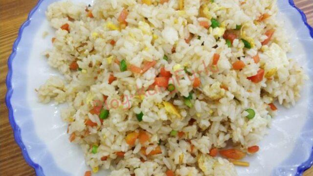 イスラム食堂の卵チャーハン