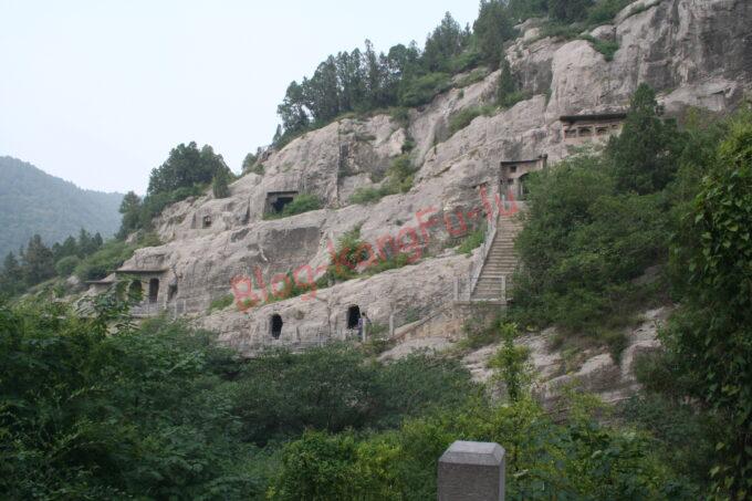 中国旅行　中国料理　洛陽　龍門石窟　シルクロード