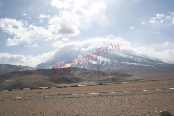 中国旅行　新疆ウイグル自治区　ウルムチ　カシュガル　タシュクルガン 　イスラム　シルクロード