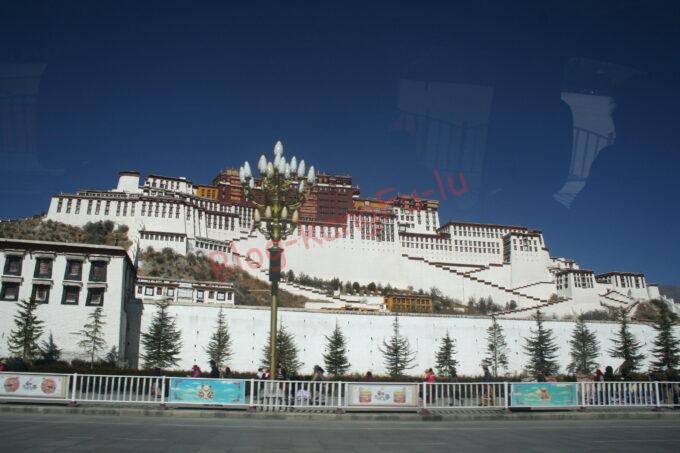 中国旅行 チベット 仏教 ポタラ宮 ラサ ギャンツェ シガツェ ノルブリンカ ジョカン セラ・ゴンパ コルラ　ダライ・ラマ