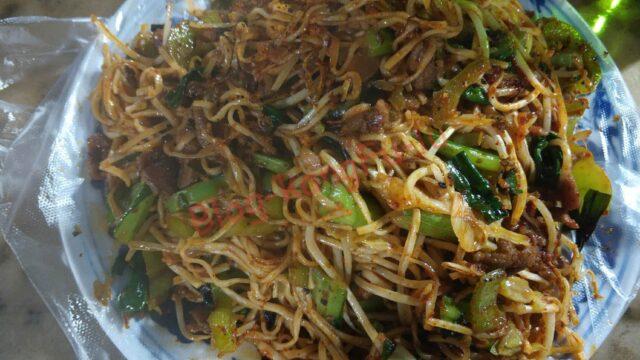 中国料理 陝西省 西安 焼きそば 炒麺 ビール 激辛