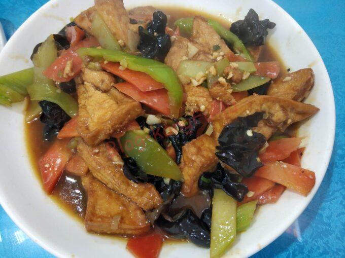 中国西安の食事で食べる家菜豆腐