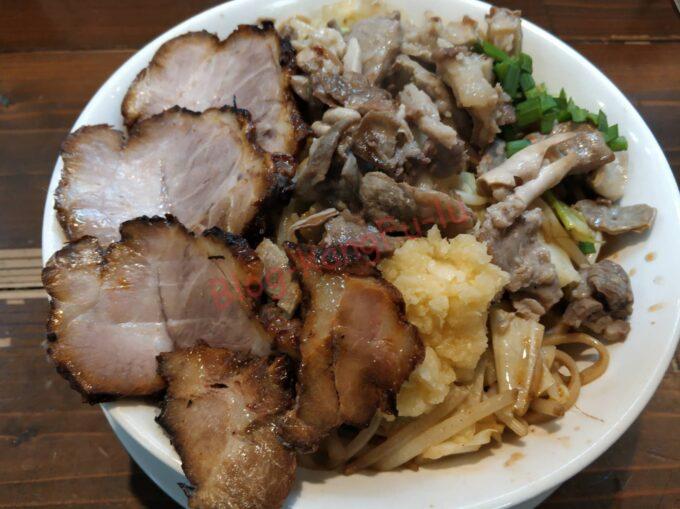 名古屋市中川区 ラーメン達磨食堂 焼きラーメン 豚 ニンニク ホルモン