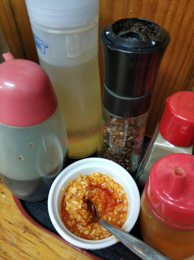 名古屋市中川区 中華料理 町中華 八剱ROCK人生餃子 レバー皿台湾 チャーシュー ニンニクラー油