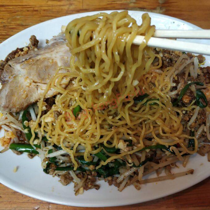 名古屋市中川区 中華料理 町中華 八剱ROCK人生餃子 レバー皿台湾 チャーシュー ニンニクラー油
