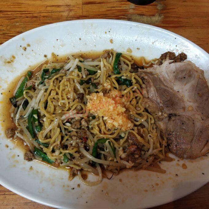 名古屋市中川区 中華料理 町中華 八剱ROCK人生餃子 レバー皿台湾 チャーシュー ニンニクラー油