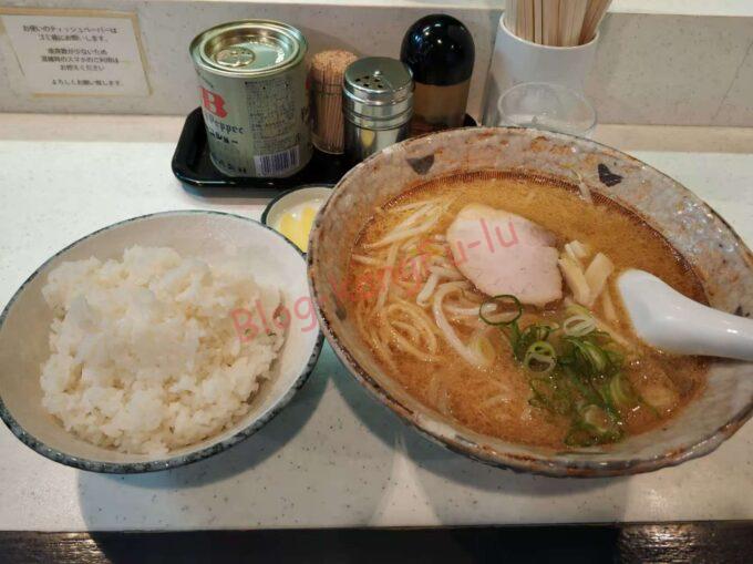 名古屋市中川区 八龍中川店 味噌ラーメン ライス たくあん 沢庵