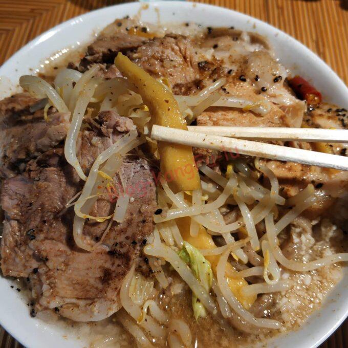 名古屋市守山区 三代目溝口屋 二郎系 豪麺 ネパル麺 ネパール コド粉 肉増し ニンニク