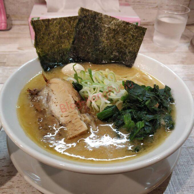 名古屋市天白区 麺屋もんたな 家系ラーメン ニンニク 海苔 ほうれん草 アル・パチーノ スカーフェイス