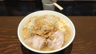 名古屋市天白区 歴史を刻め八事店 二郎系 塩 ニンニク アブラ 豚 味薄め