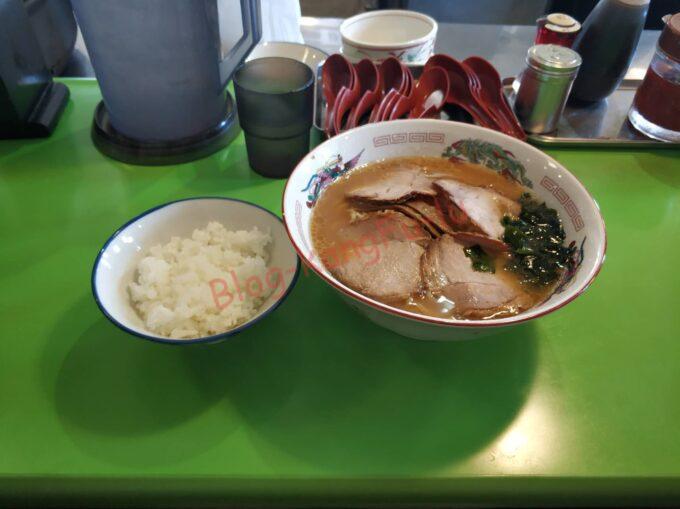 名古屋市西区 中華そば万楽 家系ラーメン 好来系 チャーシュー麺 ライス