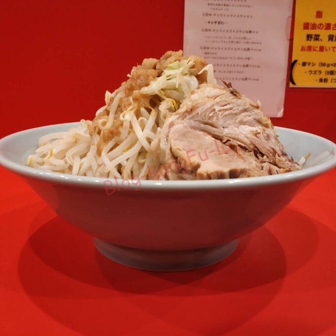 名古屋市中区 金山 二郎系 立川マシマシ ニンニク アブラ ヤサイ 味薄め 醤油少なめ 豚
