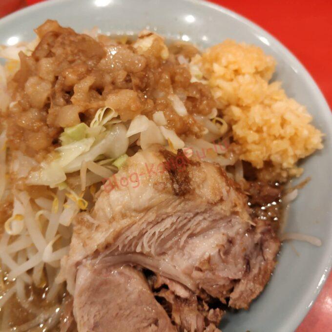 名古屋市中区 金山 二郎系 立川マシマシ ニンニク アブラ ヤサイ 味薄め 醤油少なめ 豚