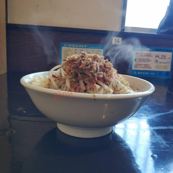 名古屋市天白区 二郎系 歴史を刻め八事店 汁なし ラーメン 豚 ニンニクアブラ