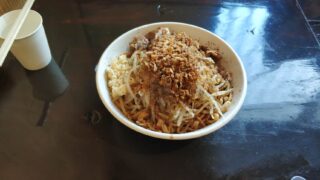 名古屋市天白区 二郎系 歴史を刻め八事店 汁なし ラーメン 豚 ニンニクアブラ