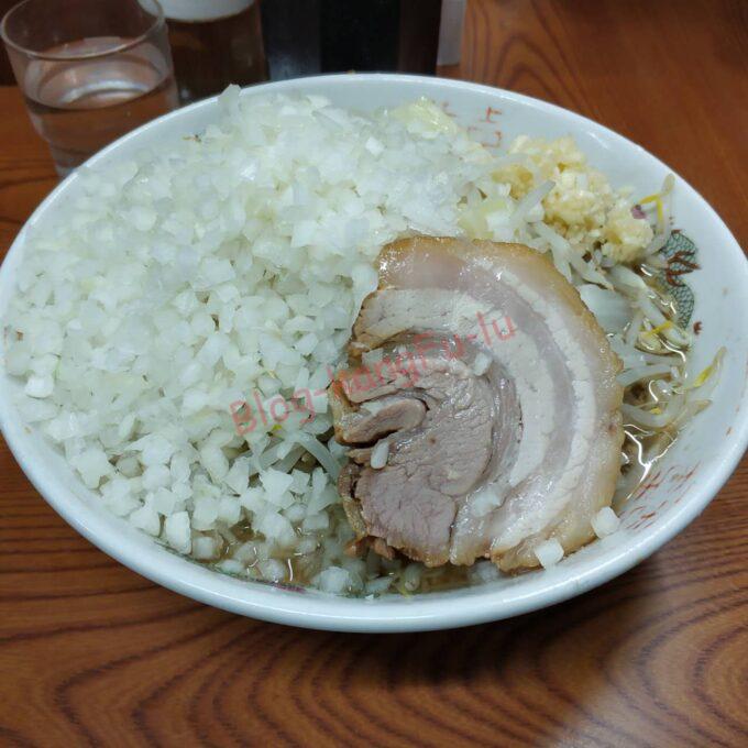 東京都墨田区 ラーメン二郎亀戸店 ニンニク アブラ 玉ねぎ タマネギ 豚