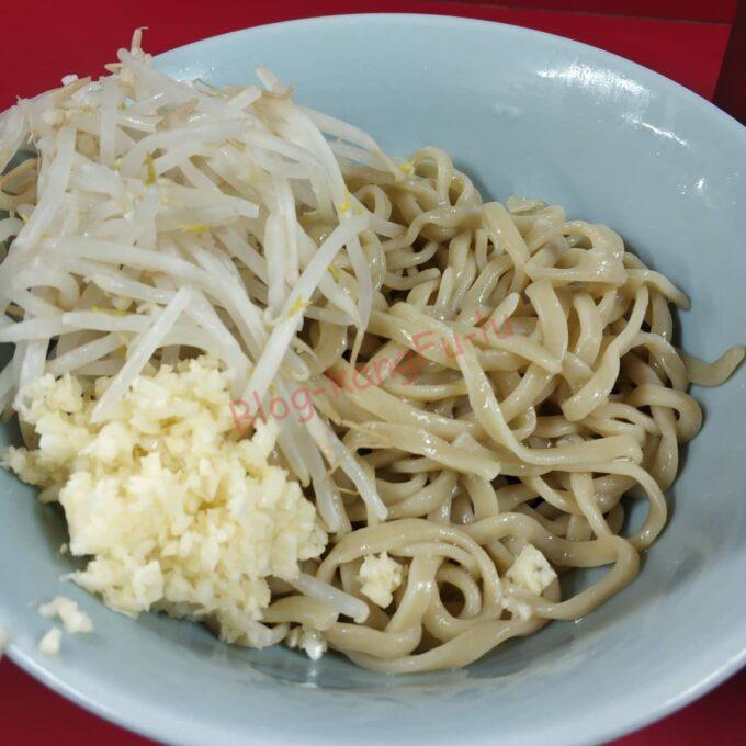 東京都新宿区 ラーメン二郎歌舞伎町店 つけ麺 ニンニク アブラ ヤサイ 豚