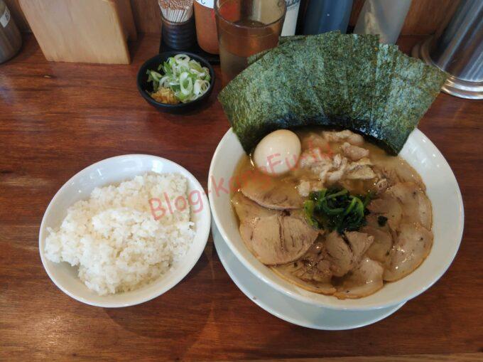 名古屋丸の内 二郎系 肉うどんさんすけ ニンニク アブラ 家系うどん モーニング
