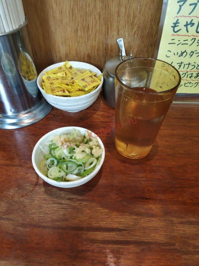 名古屋丸の内 肉うどんさんすけ 二郎系 ラーメン二郎 家系うどん ニンニク アブラ チーユ 鶏油
