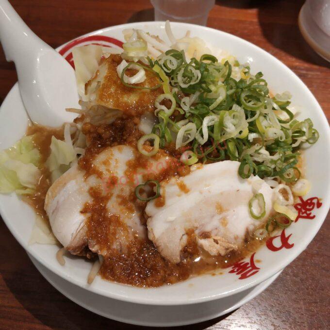 名古屋市緑区 ラーメン魁力屋徳重店 ニンニク アブラ 豚 キャベツ 九条ネギ にんにく背脂醤油ラーメン